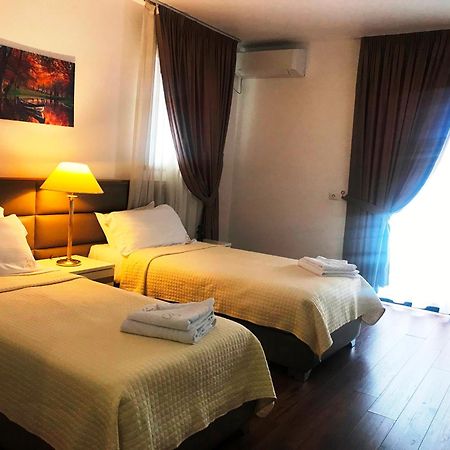 Chateau Linza Resort Tirana Exterior photo