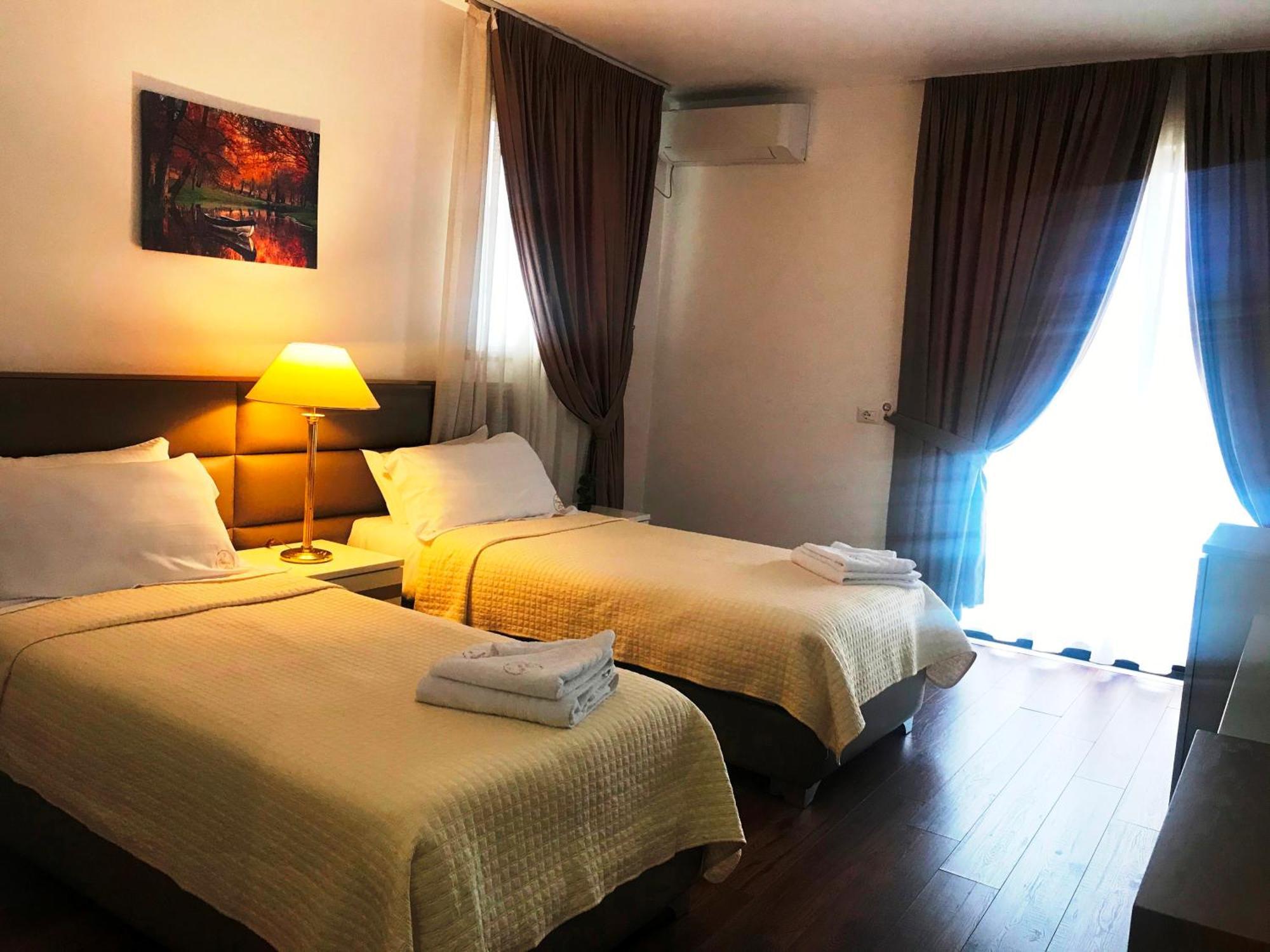 Chateau Linza Resort Tirana Exterior photo