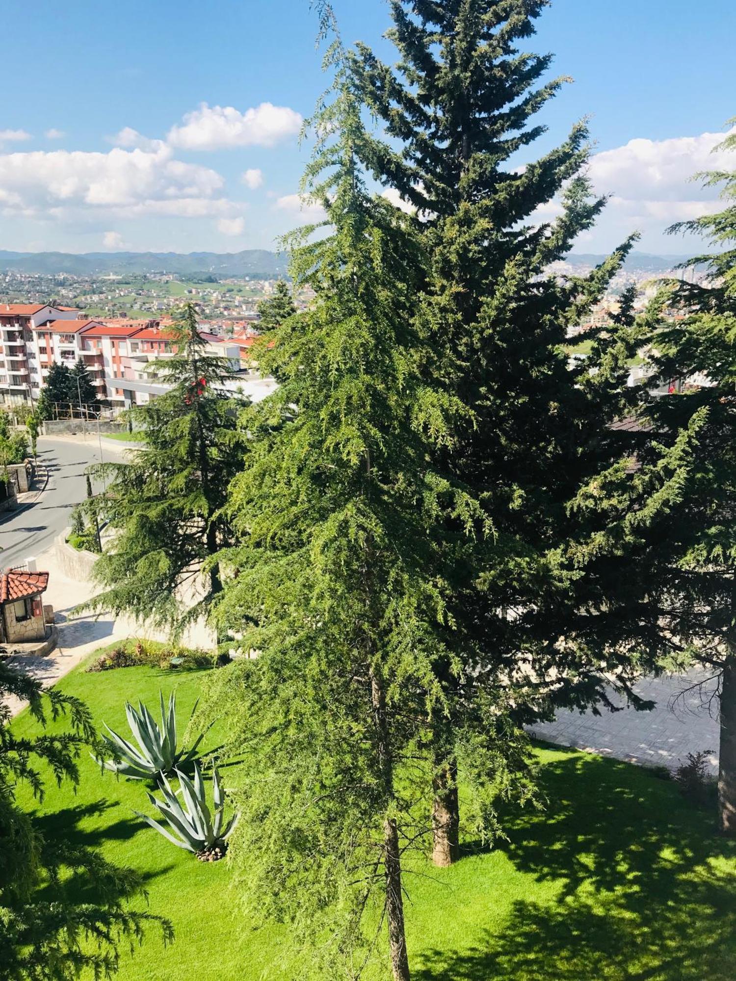 Chateau Linza Resort Tirana Exterior photo