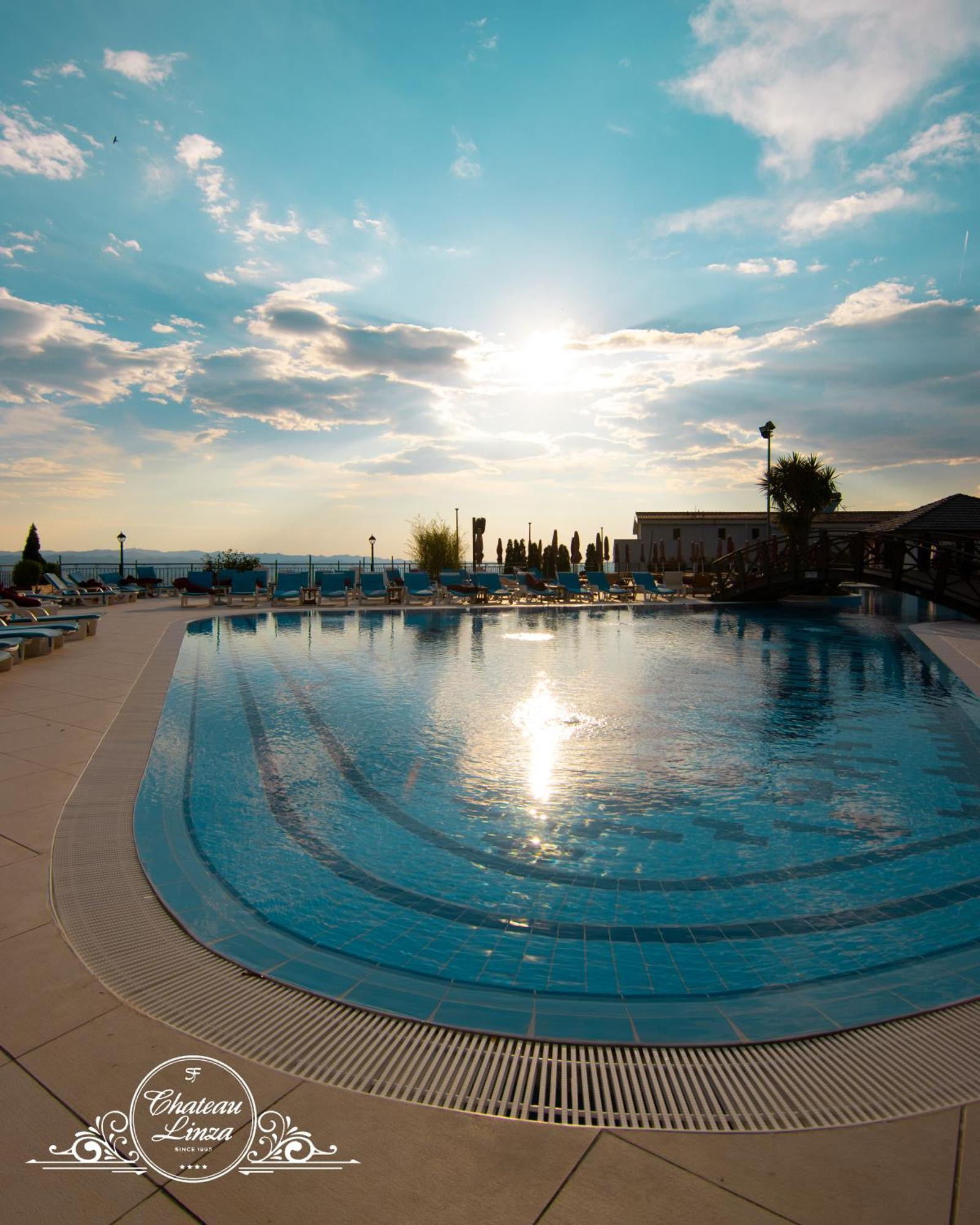 Chateau Linza Resort Tirana Exterior photo