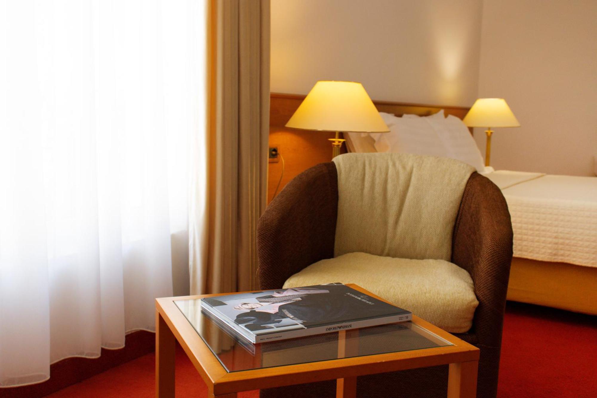 Chateau Linza Resort Tirana Exterior photo