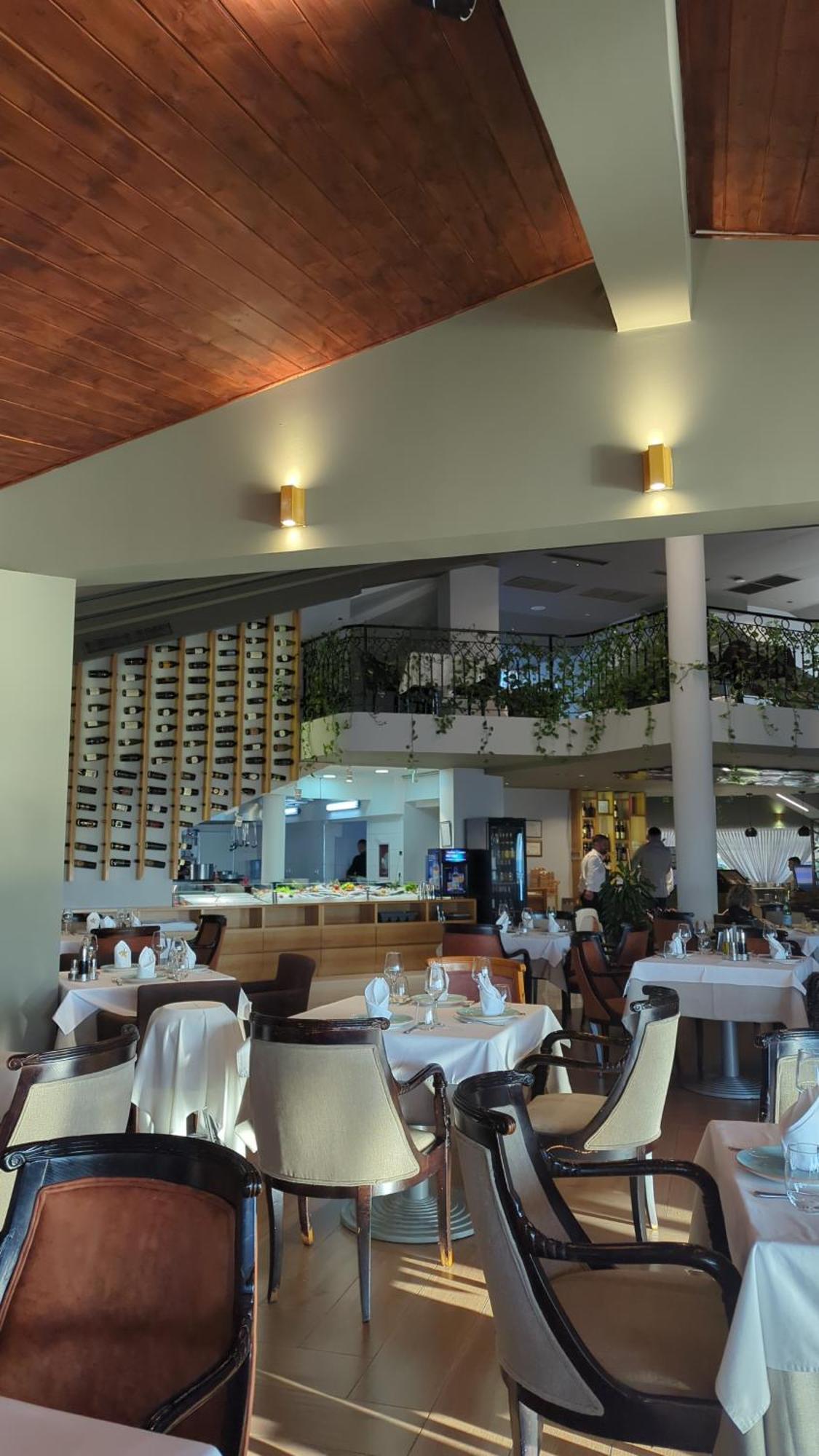 Chateau Linza Resort Tirana Exterior photo